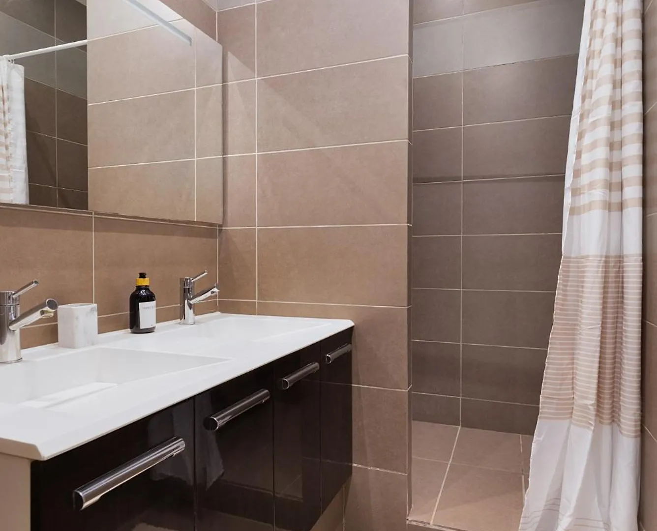 Apartment Charmant Et Chaleureux Paris 17Eme